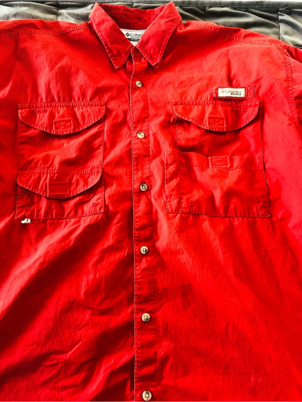 Columbia Men’s Red Short-Sleeve Casual Button-Down Shirt